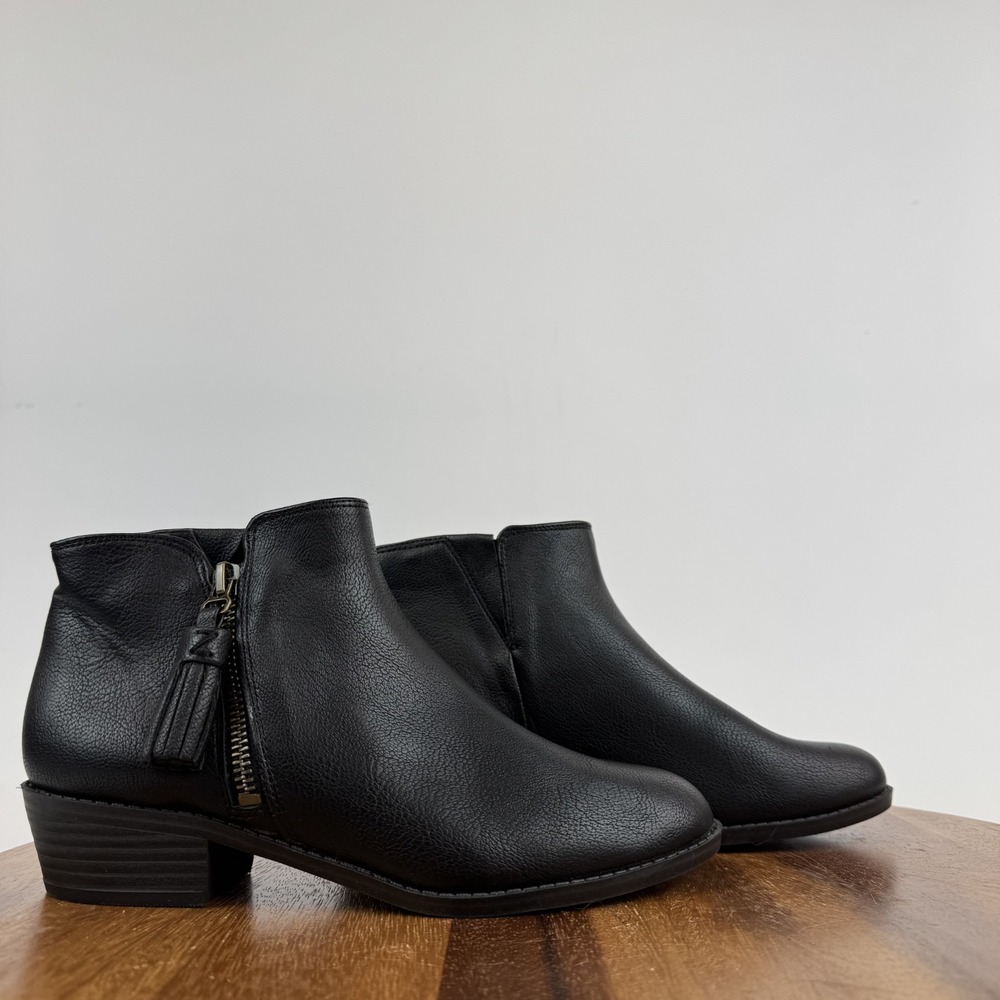 New Womens Zodiac Val Western Black Faux Leather Ankle Booties Size 6.5 M NWOB